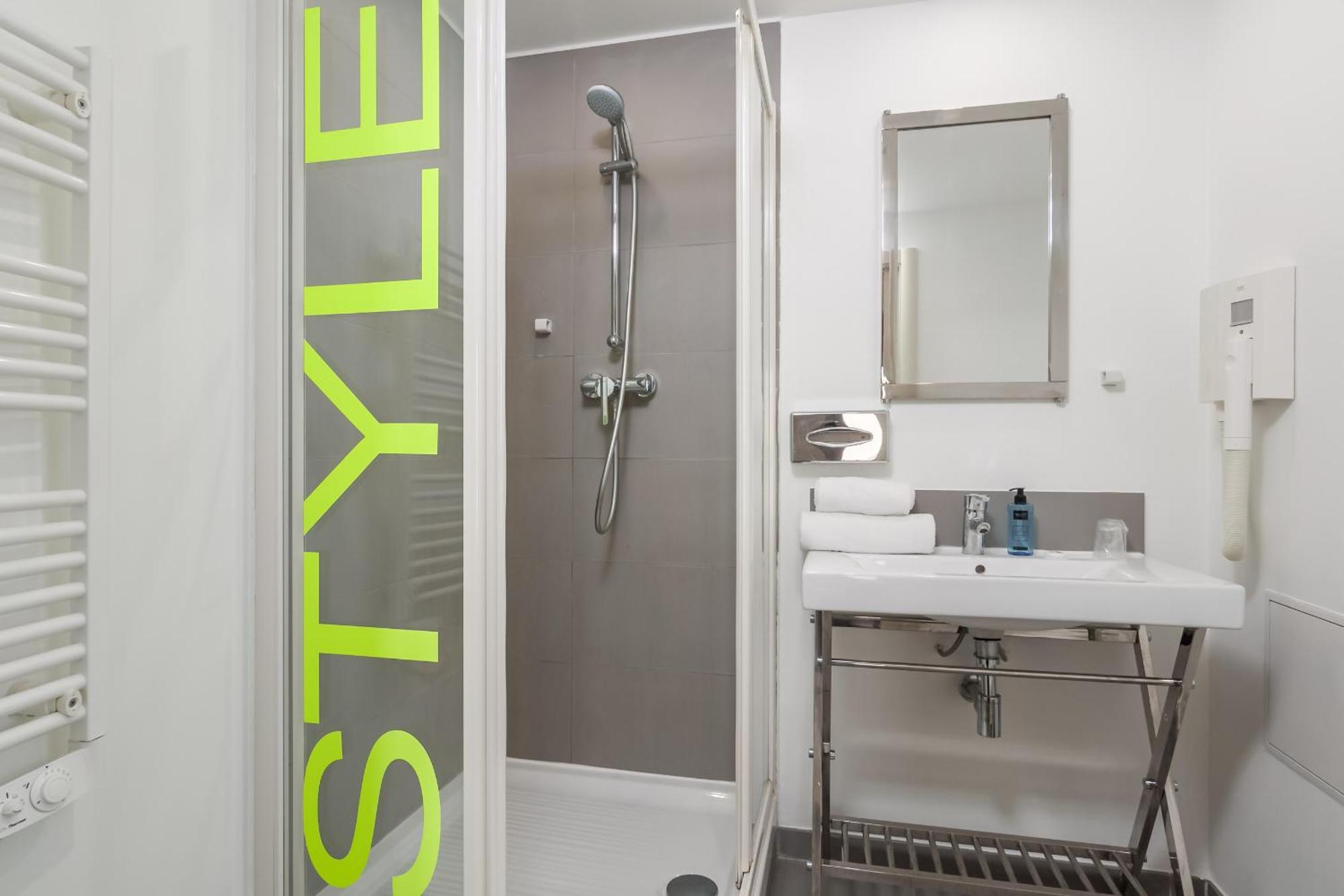 Urban Riviera Juan Les Pins - Queen Room المظهر الخارجي الصورة